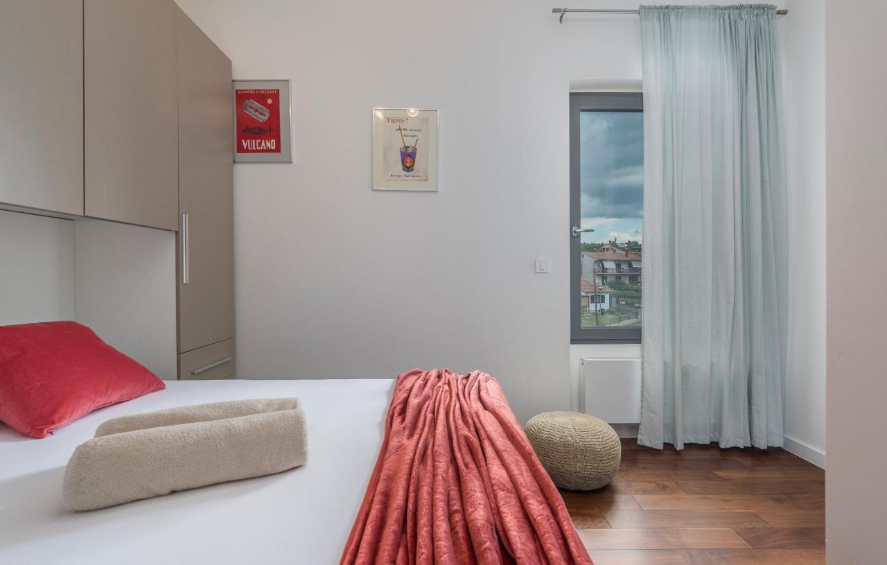 Spada Apartment 3 Bedrooms Near The Beach! Пореч Экстерьер фото